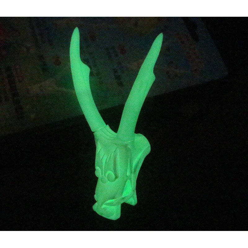 夜光白玉龍頭